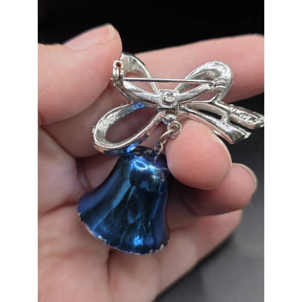 vintage Premier Designs Christmas blue bell brooch
